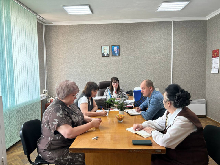 В Администрации Краснолучского городского округа состоялось заседание межведомственной комиссии по профилактике правонарушений.. В Администрации Краснолучского городского округа состоялось заседание межведомственной комиссии по профилактике правонарушений..